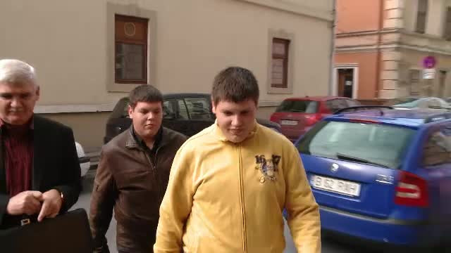 Ce au gasit politistii din Timis in calculatoarele unor gemeni, fii de avocat si studenti la drept