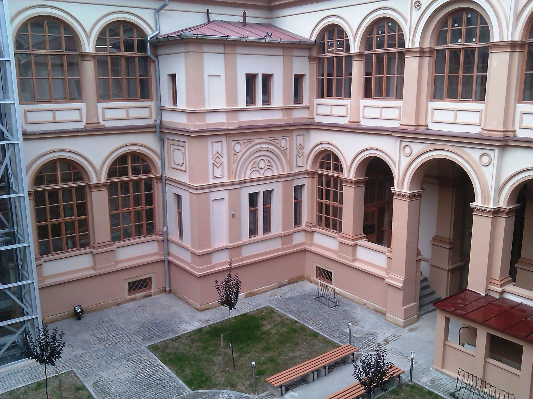 Conditii de invidiat pentru o mie de elevi. Cum arata scoala lor dupa o investitie de 11 mil. euro