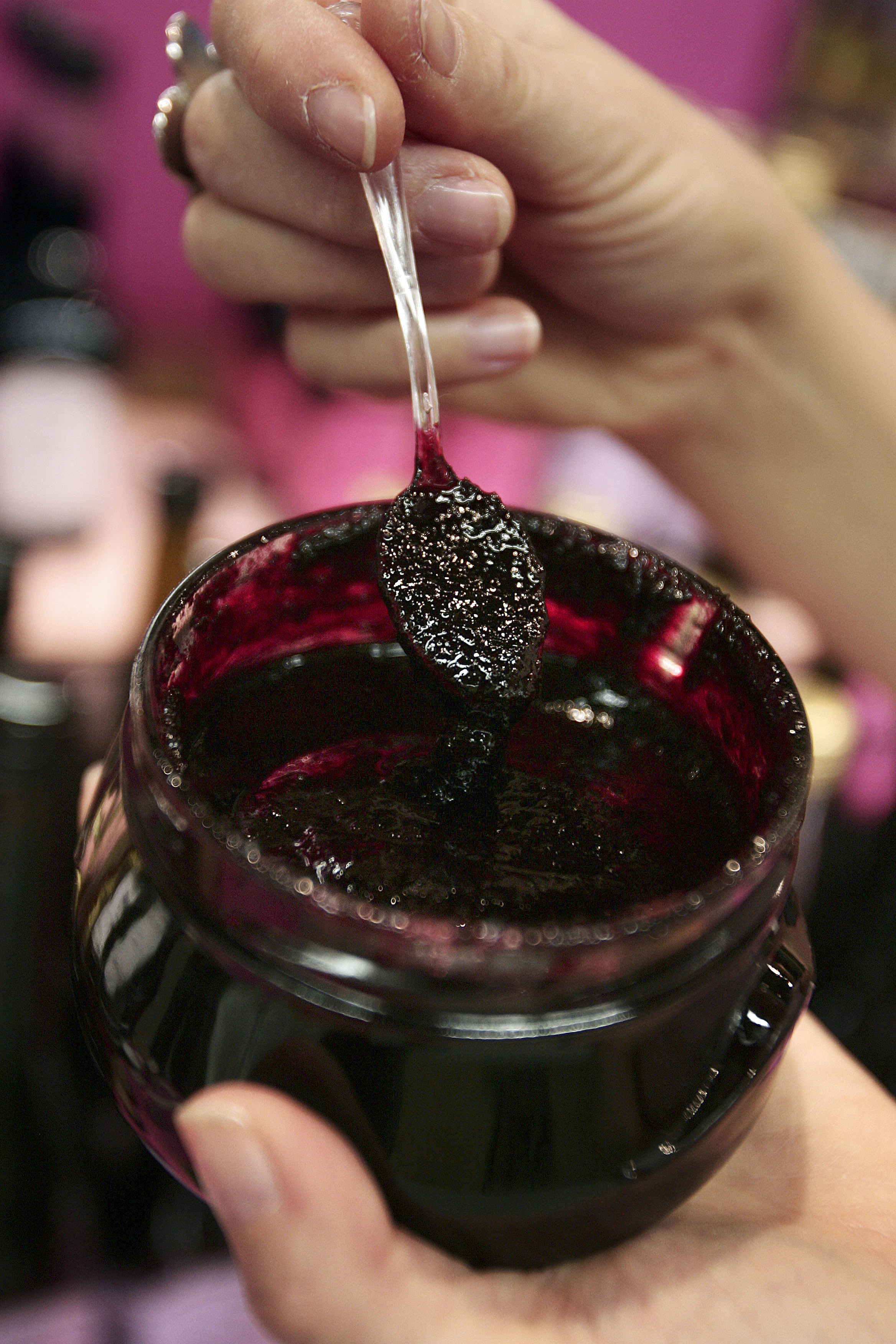 Ce a gasit o femeie in cutia cu sos de rosii: “Parca era dintr-un film de groaza”