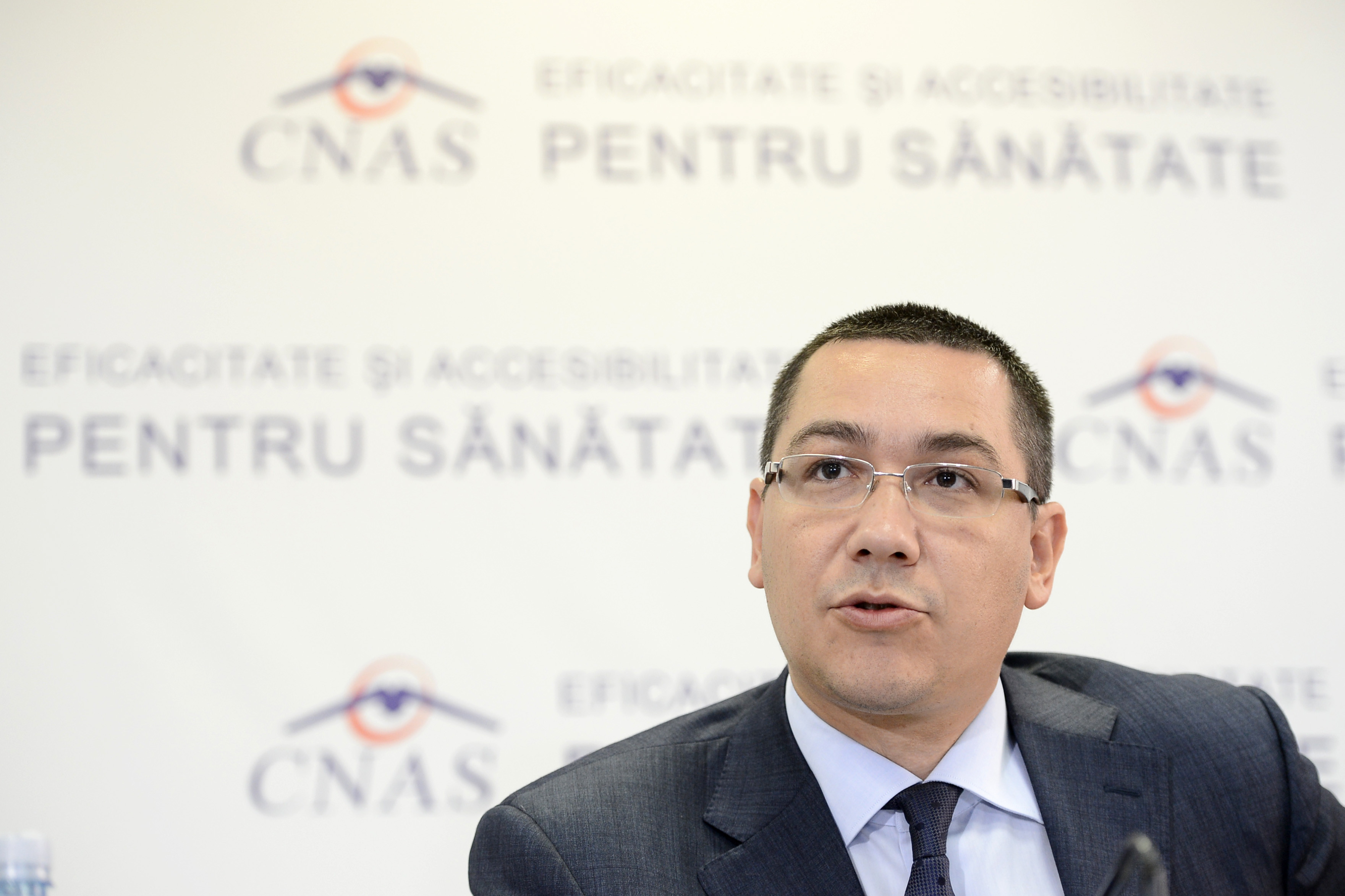 Ponta: Nimeni nu se pricepe mai bine la murdariile din proiectul Rosia Montana decat Traian Basescu