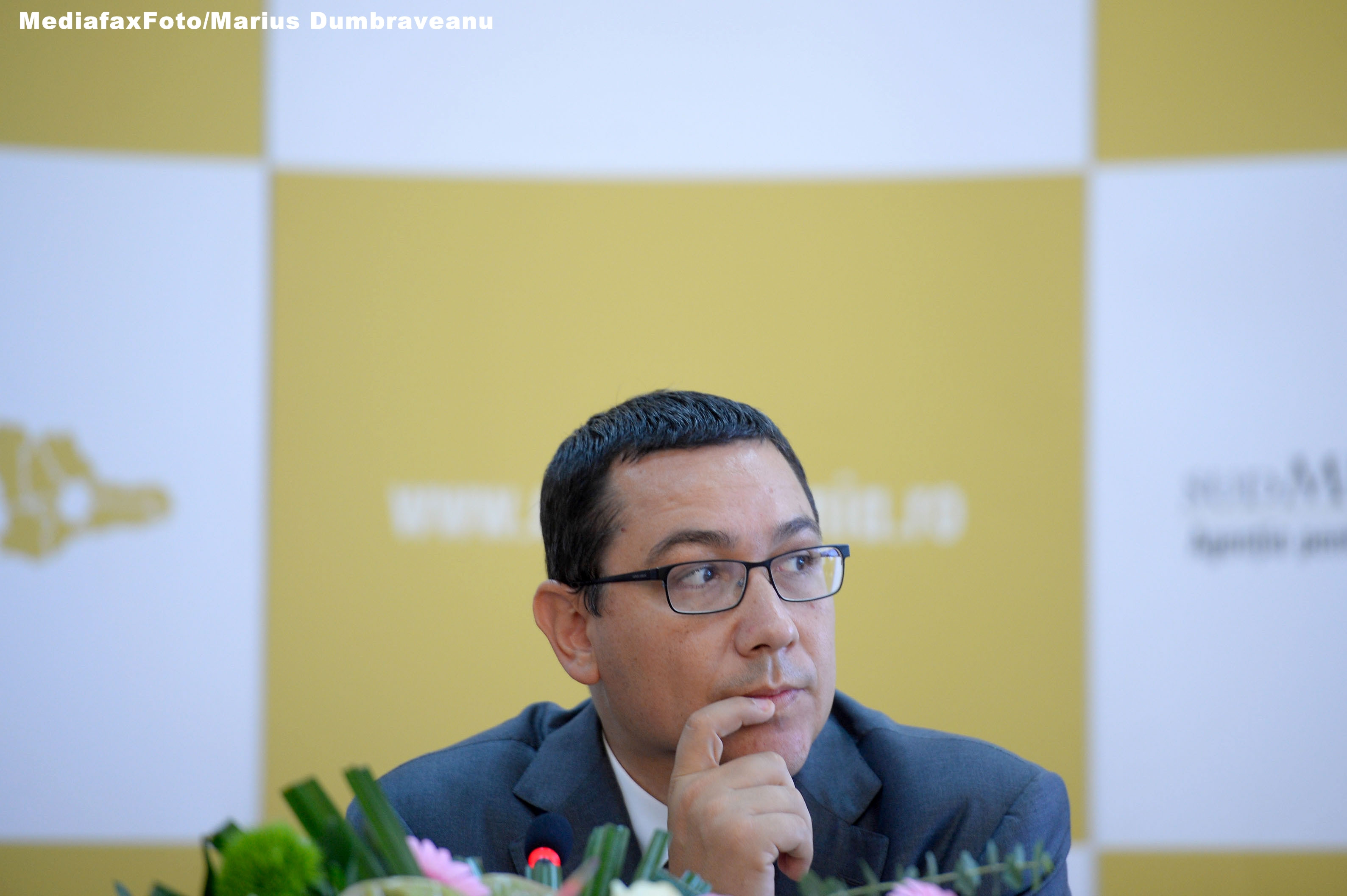 Ponta: Cernea l-a adus in Parlament pe legionarul de mucava Neamtu, nu am decat sa ma supar pe mine