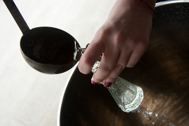 Apa sfintita din mai multe biserici austriece este contaminata. "Credinciosii trebuie avertizati"