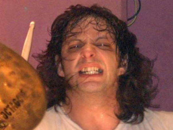 Un rocker argentinian care a ars-o de vie pe sotia lui, condamnat la inchisoare pe viata