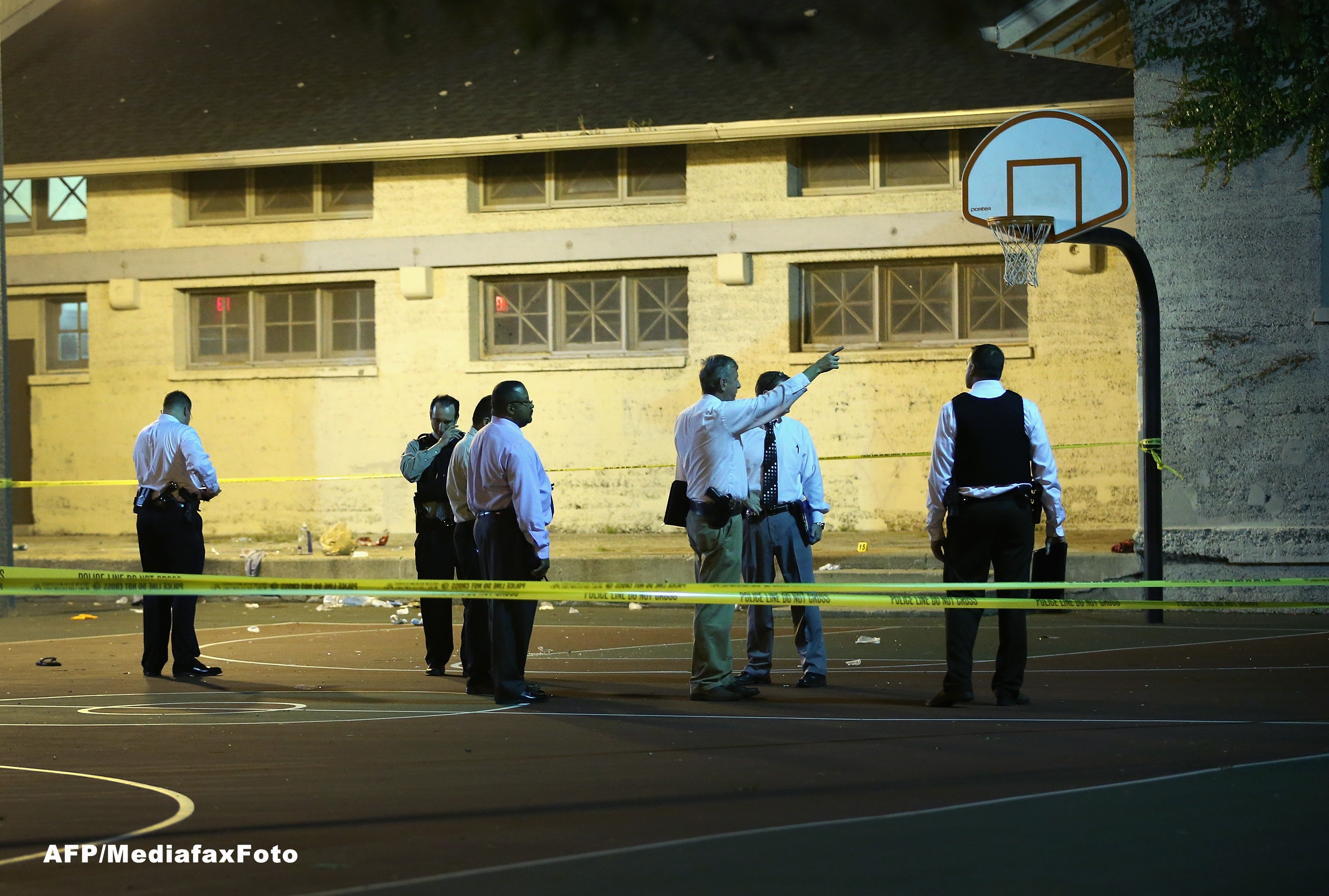 Inca un atac armat in SUA. Un barbat a deschis focul intr-un parc din Chicago si a ranit 13 oameni