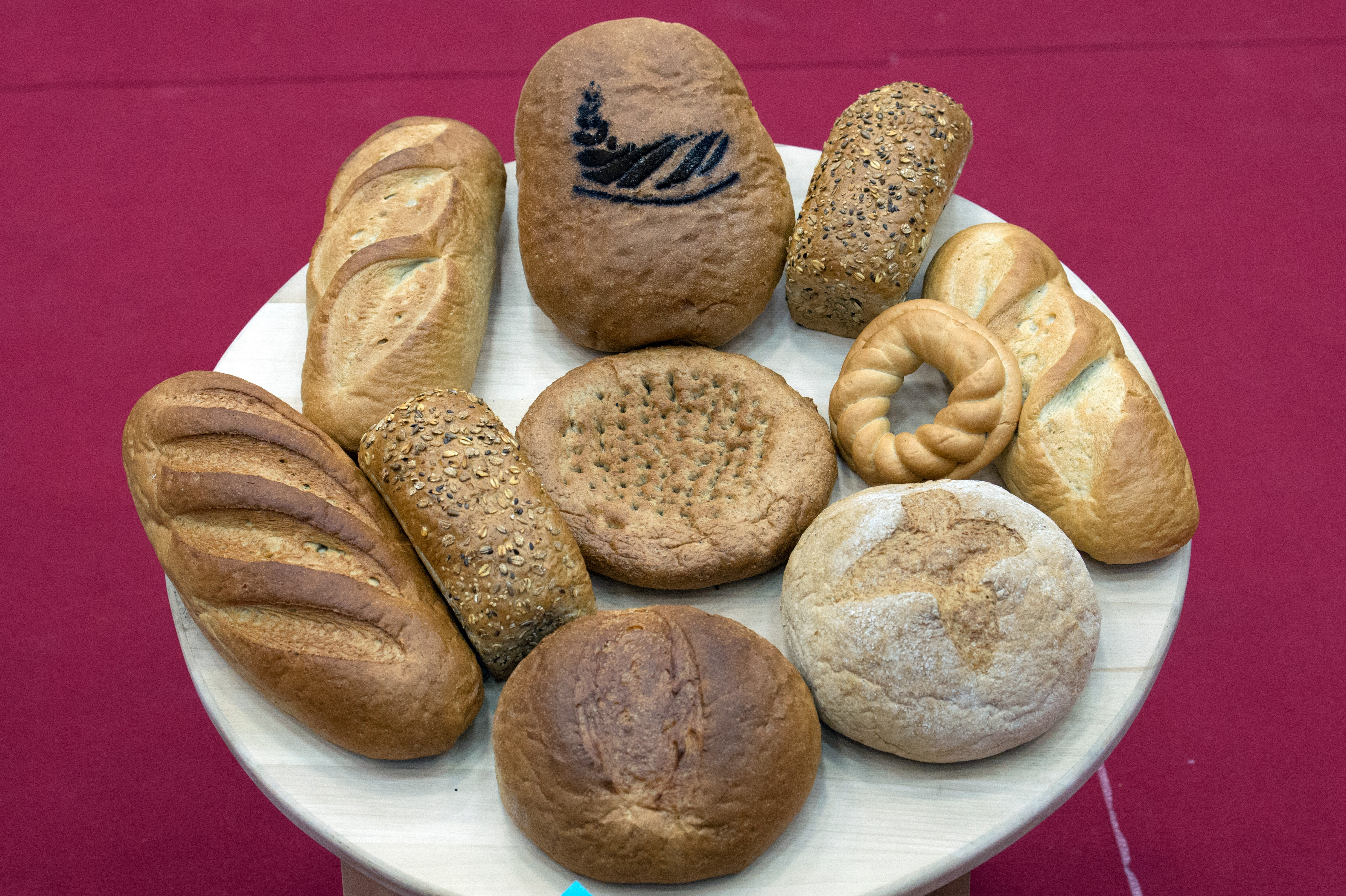 Pericolul din paine. Cum putem verifica daca franzela noastra e contaminata cu Bacillus Mesentericus