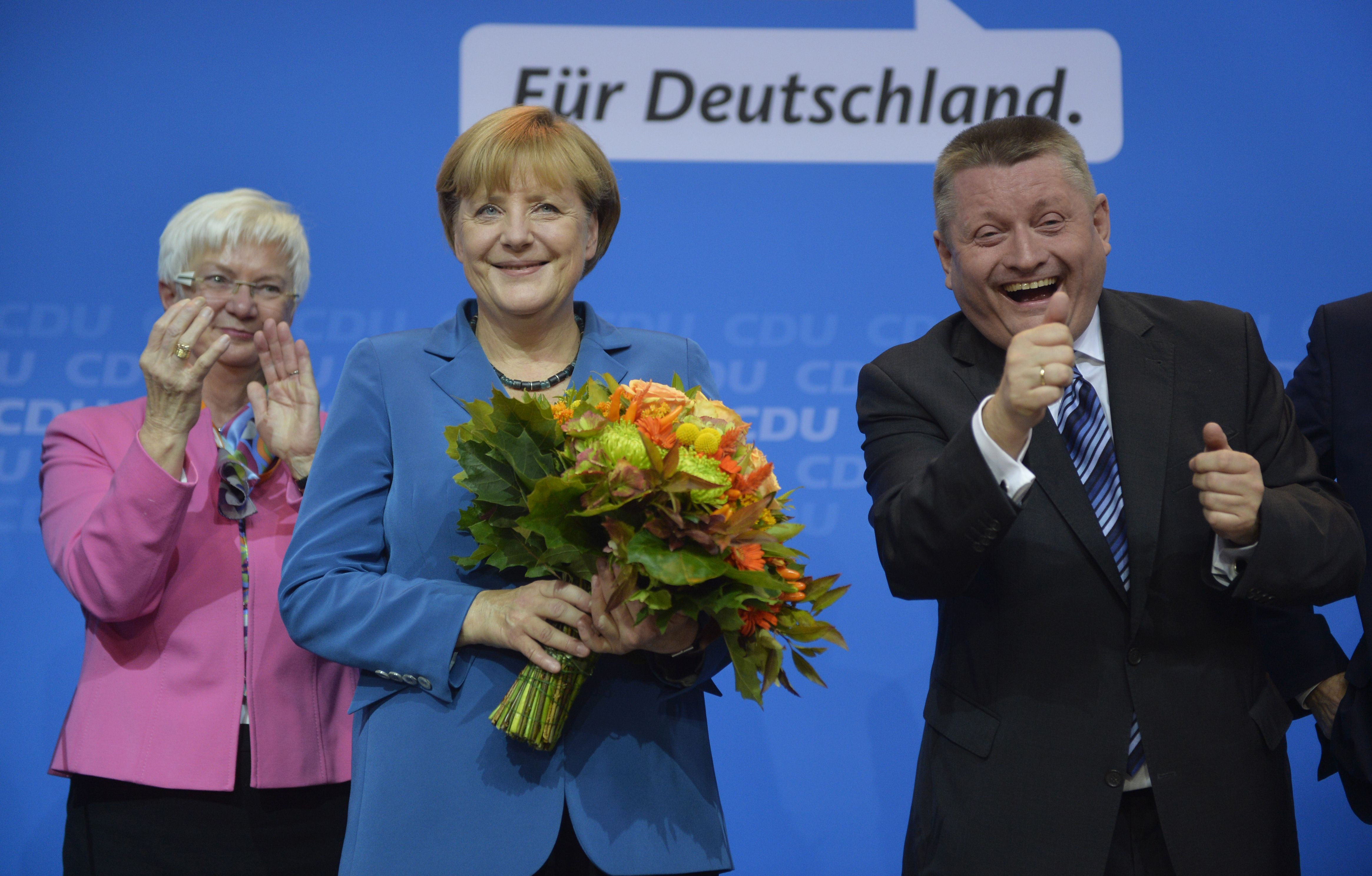 Angela Merkel saluta un "super rezultat" si promite "patru ani de succes" pentru Germania