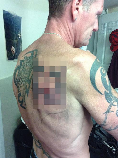 Ce a vrut sa-si tatueze Paul Gascoigne si ce a iesit. Imaginea postata pe internet