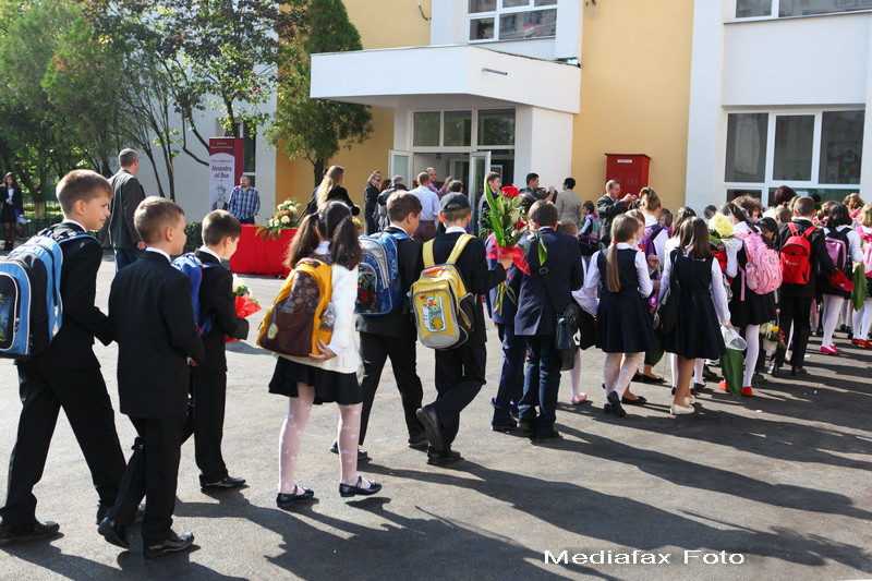 Peste trei milioane de elevi, dar si studentii intra in vacanta de iarna, pana in 6 ianuarie