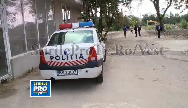 Alerta pe Bulevardul Take Ionescu. Un barbat s-a urcat pe o macara si a amenintat ca se va sinucide