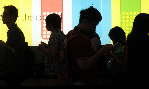 Apple,ingenuncheata pe cea mai mare piata de smartphone-uri din lume ce va ajunge la 450 mil.unitati