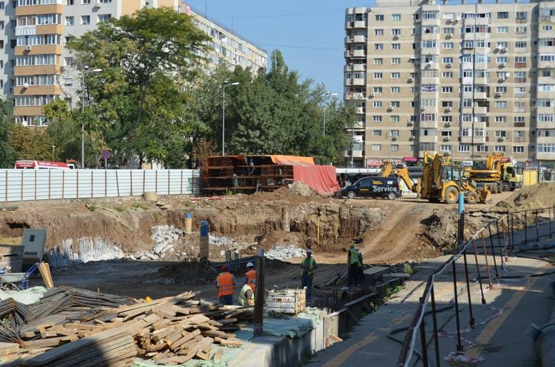 Lucrarile la metrou, reluate. Demostratia Varvarei, freza care sapa 30 de metri de galerie pe zi