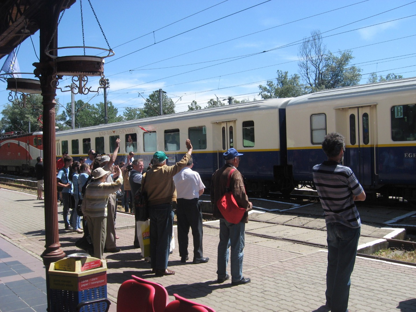 Incident cu un tren international, la Lipova. Jumatate dintre vagoane s-au desprins de garnitura