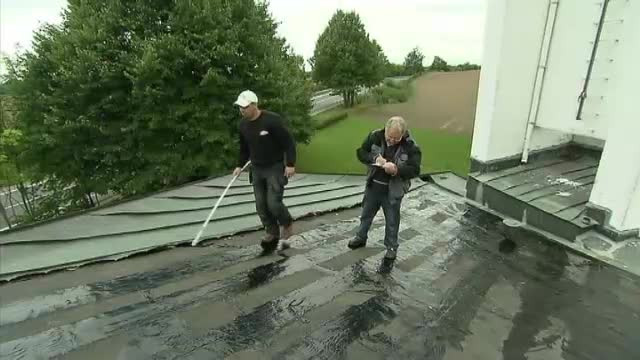 Hotii din Germania au ajuns la un nou nivel. Au reusit sa fure acoperisul unei capele