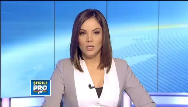 12 parlamentari au ajuns la Rosia Montana. Acestia vor cobori in mina si vor sta de vorba cu oamenii