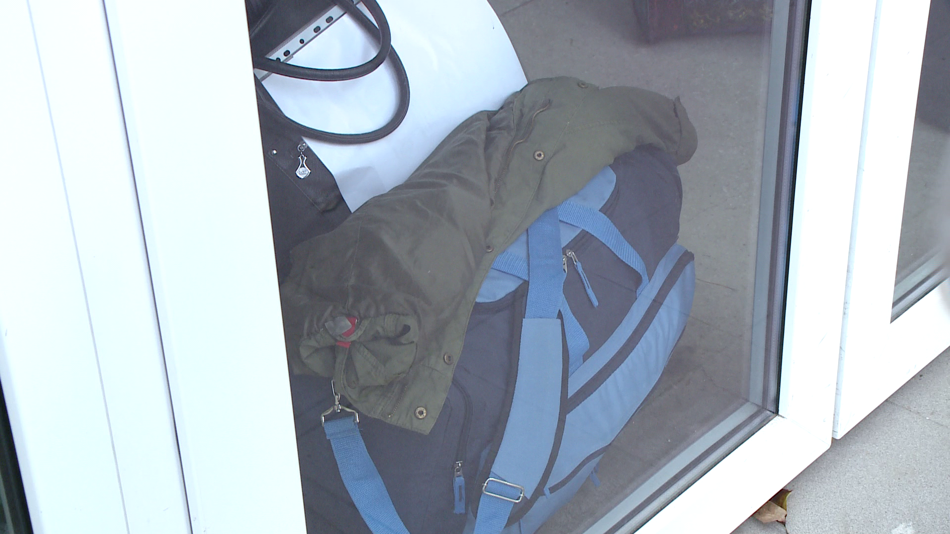 Cu frigiderul la spinare sau cu chitara in brate, studentii incep sa umple caminele universitatilor