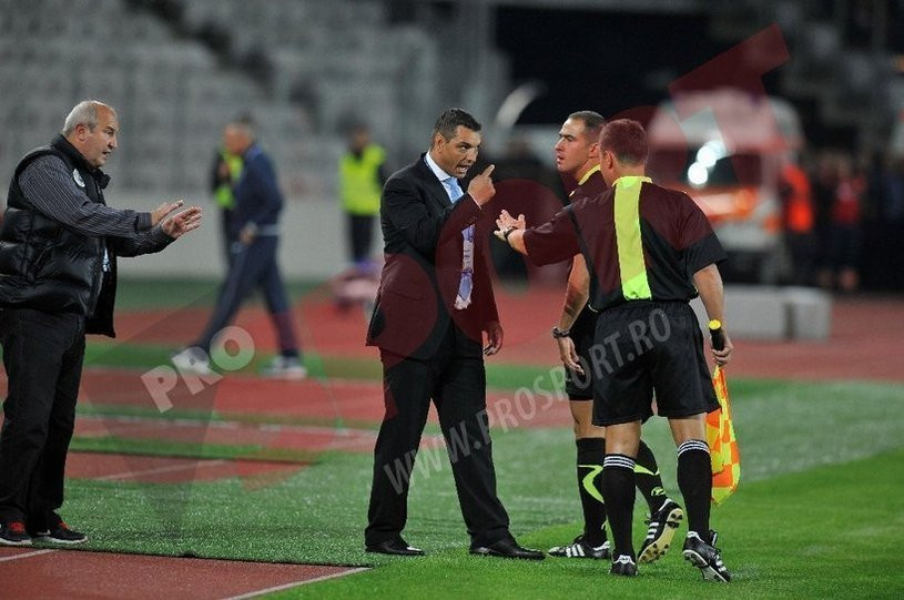 Fanii catre Ganea: "Pleaca, atat am avut de spus!”