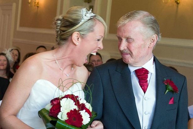 A lesinat in timpul discursului. Tragedia unei mirese care si-a vazut tatal murind