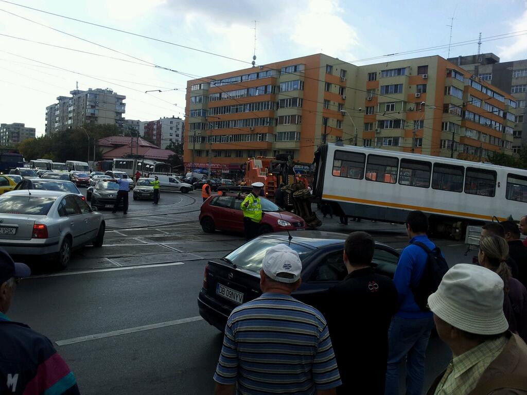 Trafic blocat in Capitala, dupa ce un tramvai a deraiat
