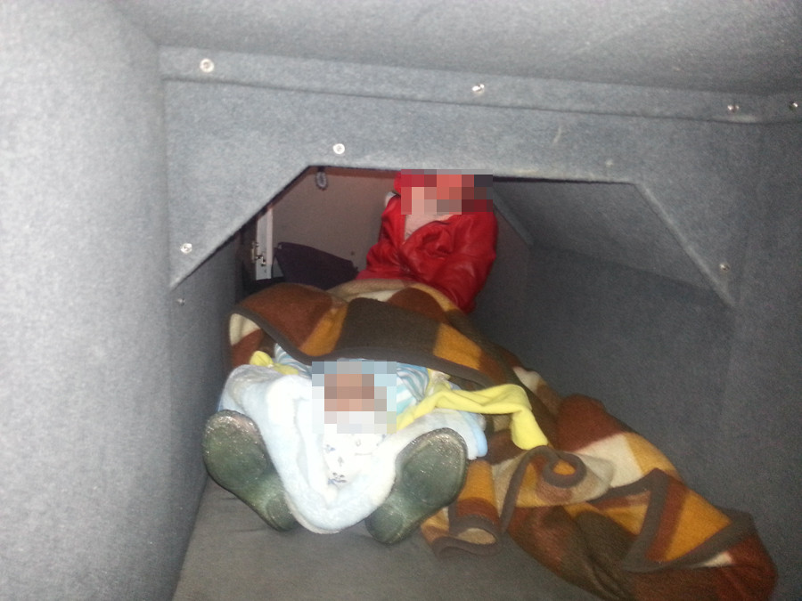 Ce au gasit politistii de frontiera in cala unui autocar verificat la iesirea din tara