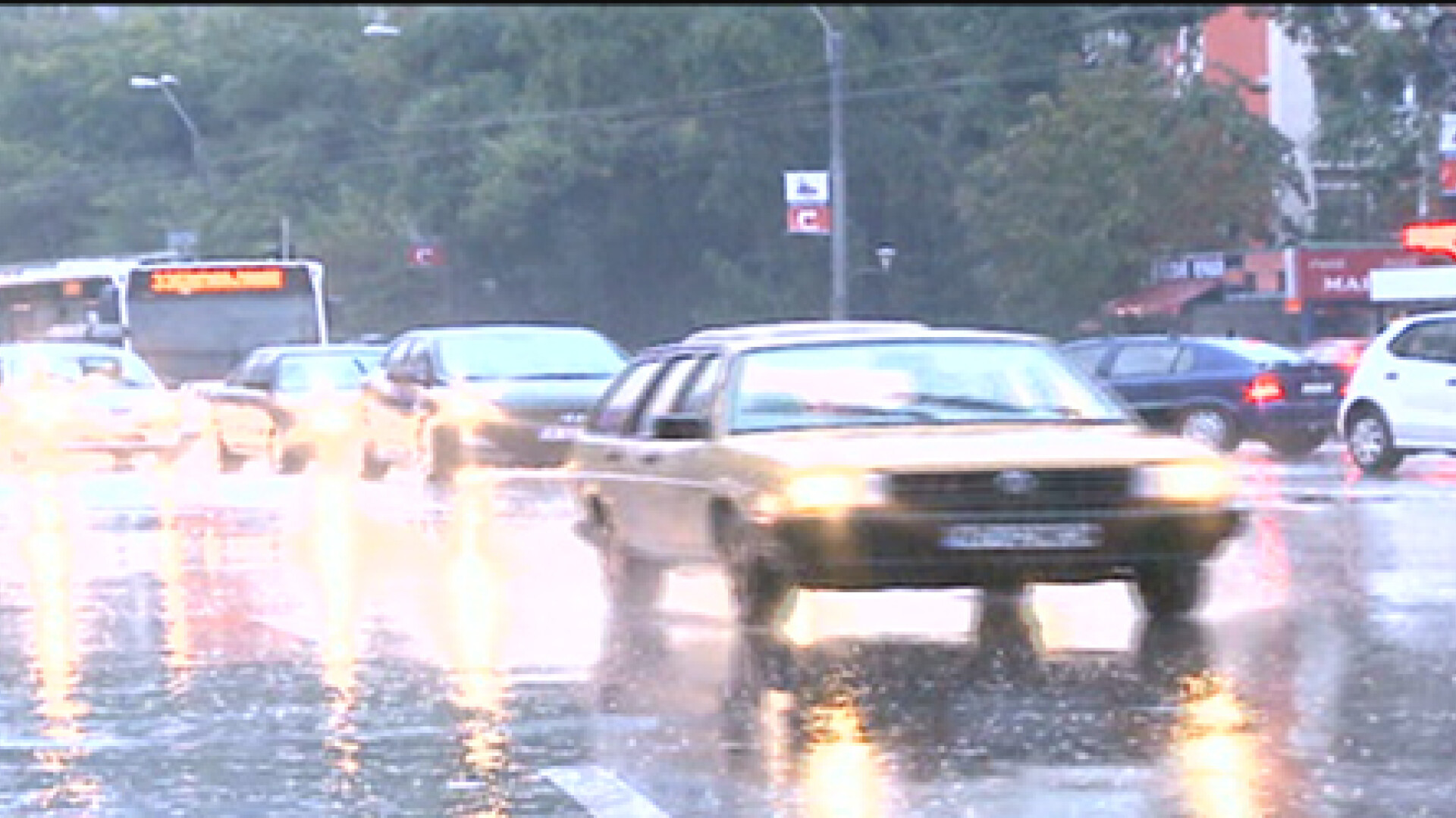 Ploile cuprind vineri cea mai mare parte a tarii. Prognoza meteo pana luni