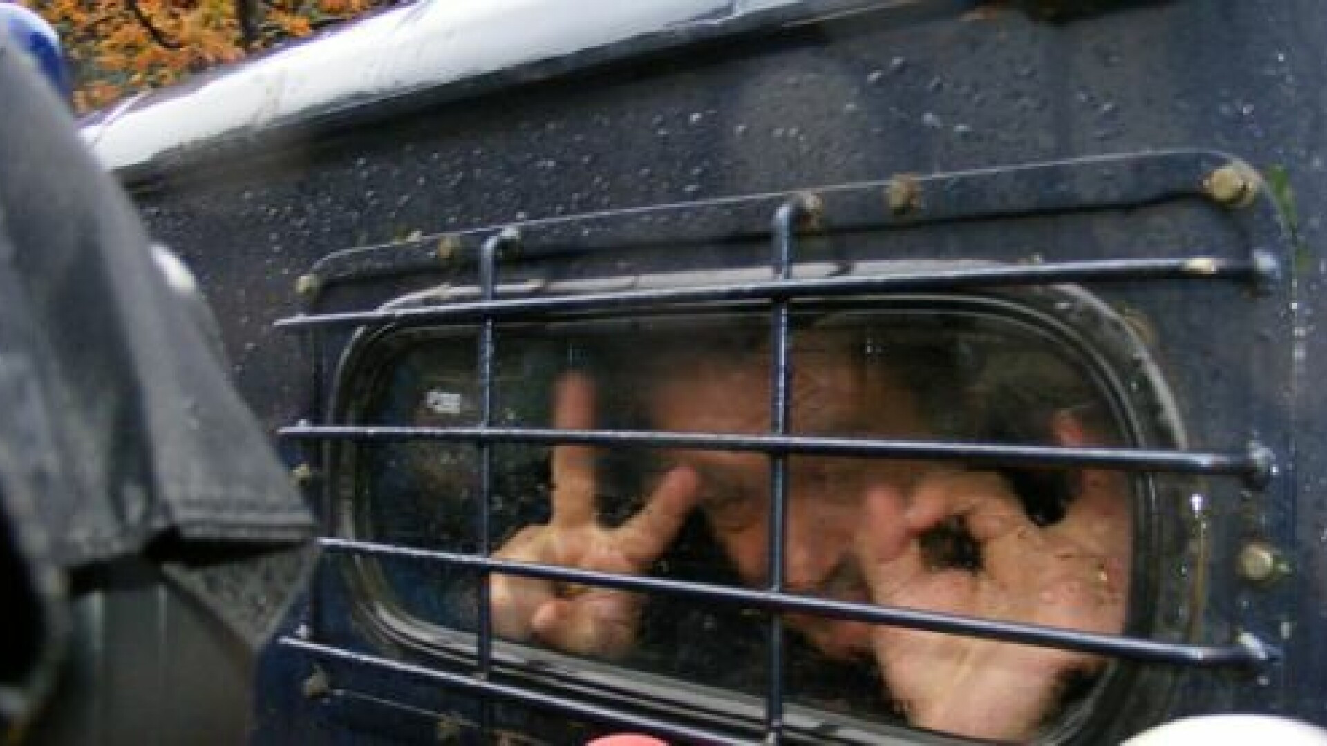 Gigi Becali se plange ca e terorizat in inchisoare si ca dubele de la Jilava i-au distrus spatele