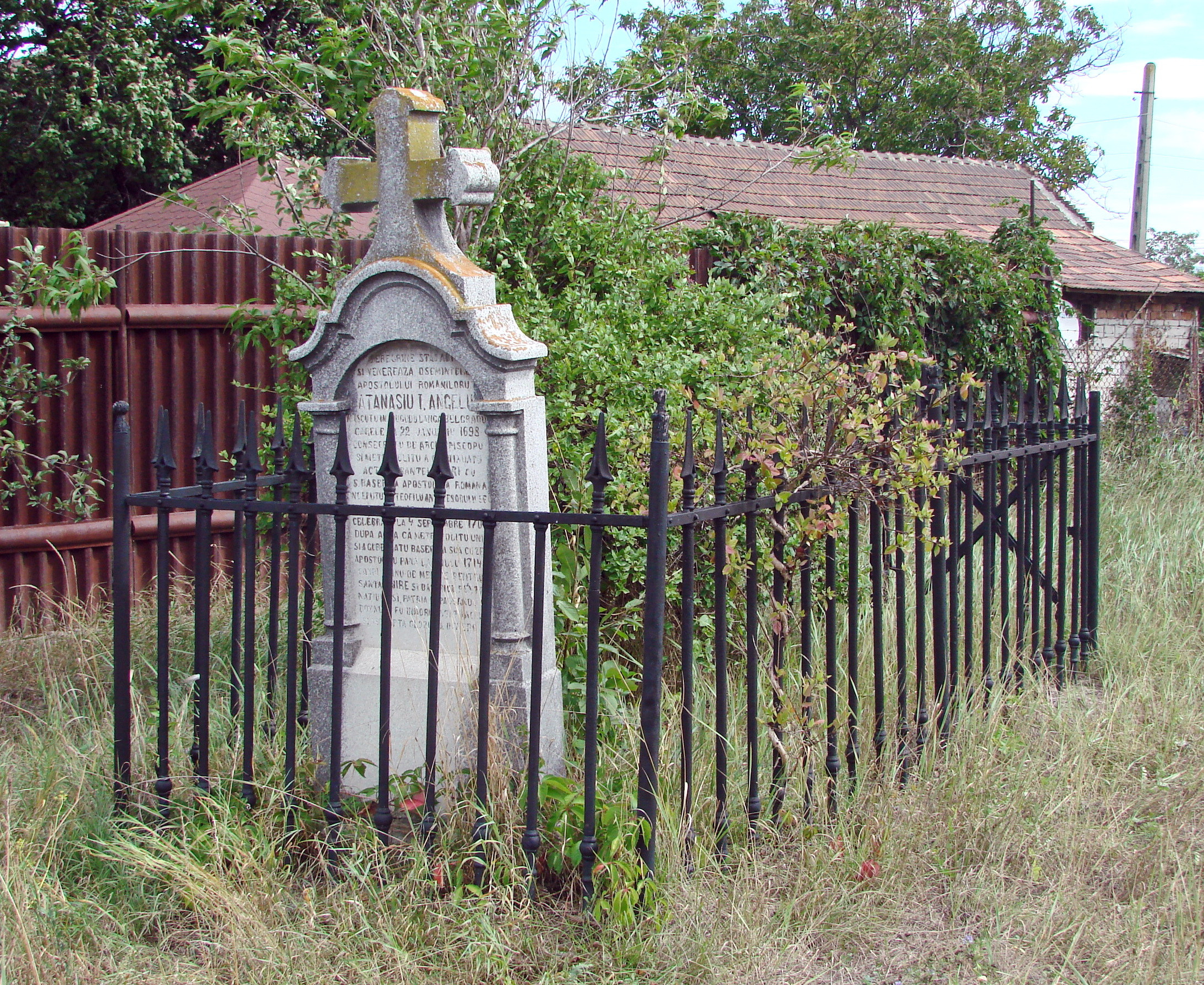 Atanasie Anghel, fondatorul Bisericii Greco-Catolice in Romania, a fost deshumat astazi