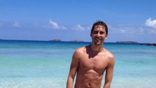 Ce a facut acest actor ca sa stranga un milion de fani pe Twitter