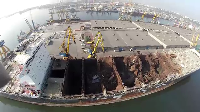 Afaceri "otravite" in port, partea I. Vasul Flaminia, nava cu un imens potential toxic si secrete nefiresc de bine pazite