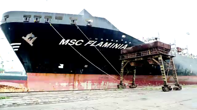 Afaceri "otravite" in port, partea a III-a. Cum s-ar putea transforma Romania in groapa de gunoi a Europei