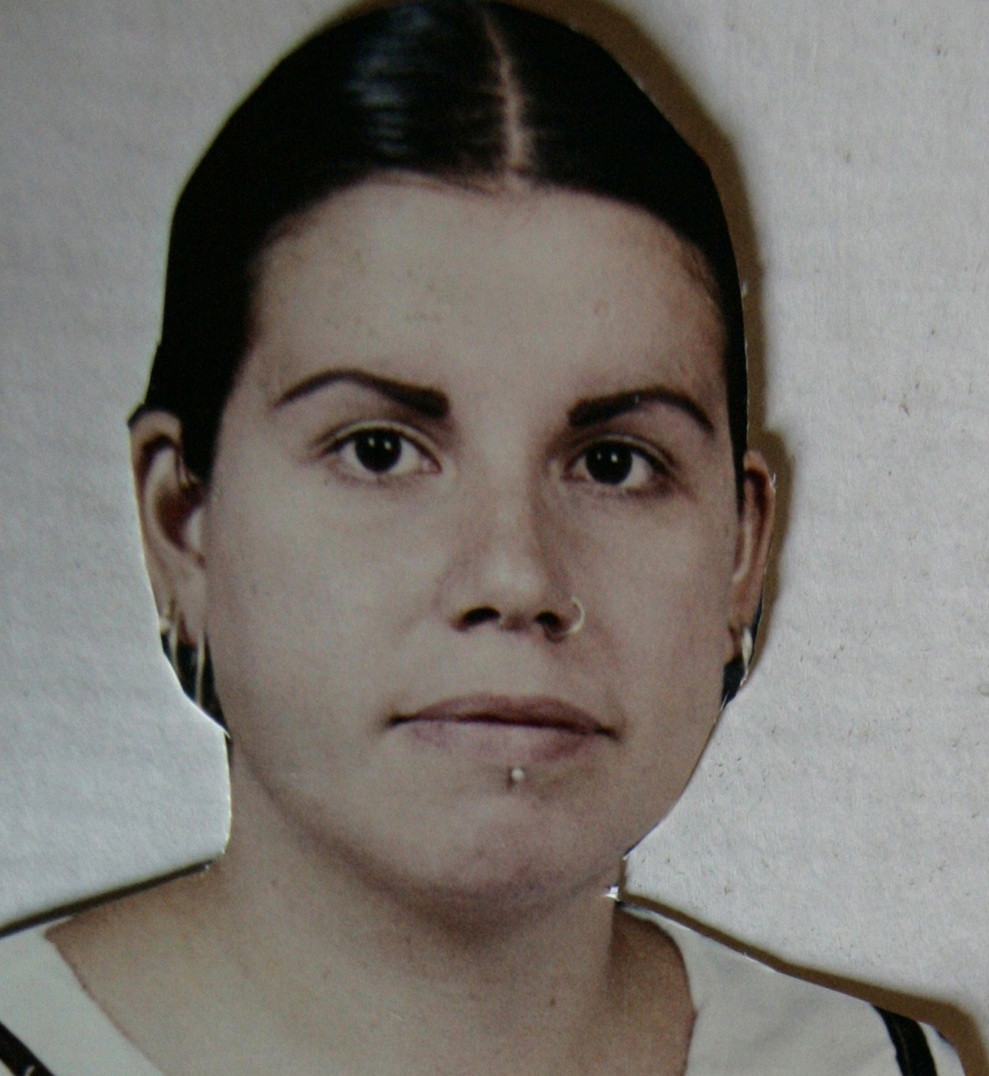 O pasiune dureroasa. O tanara a cheltuit sute de mii de dolari pentru a ajunge "femeia-vampir"