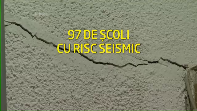 Lista cladirilor din Capitala declarate pericol public in caz de cutremur. 97 de scoli au probleme