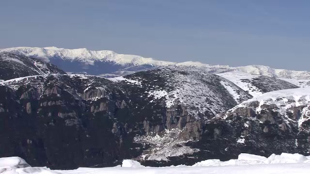 Risc de avalansa pe platoul Bucegi. Anuntul salvamontistilor pentru turistii din zona