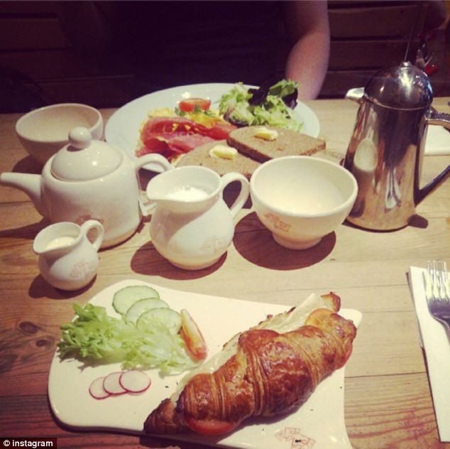 Cum arata barbatul din Marea Britanie care s-a vindecat de anorexie prin dragoste. A supravietuit doar cu lichide