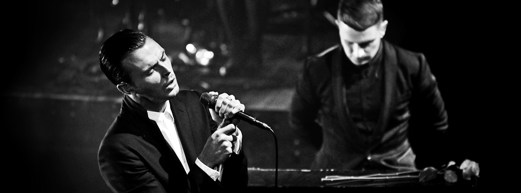 Cel mai asteptat concert al lunii: Hurts - LIVE la Bucuresti! VIDEO