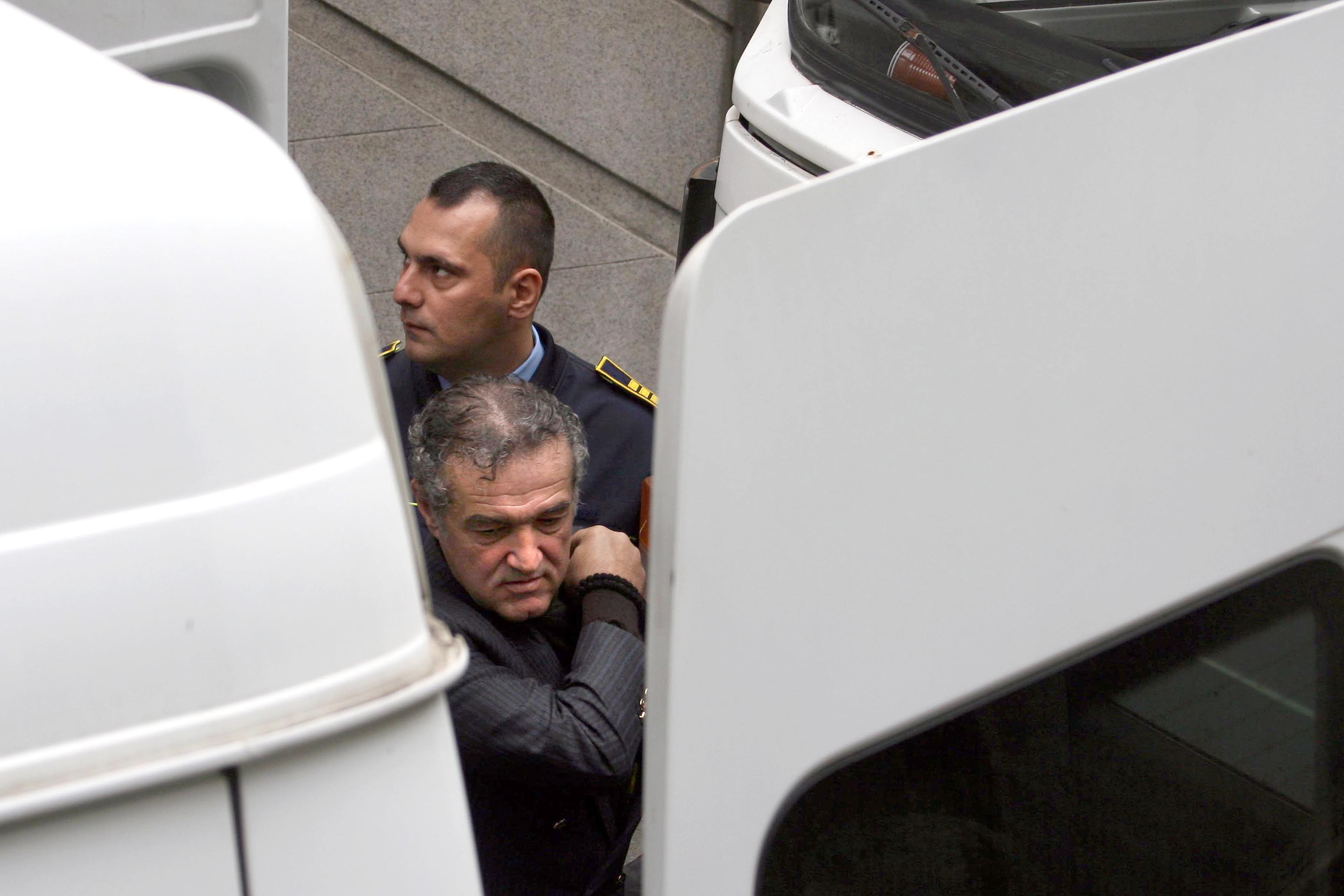 gigi becali inchisoara