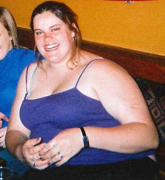 Si-a amanat nunta 7 ani, pana a incaput in rochia de mireasa perfecta. Cat a slabit femeia. FOTO