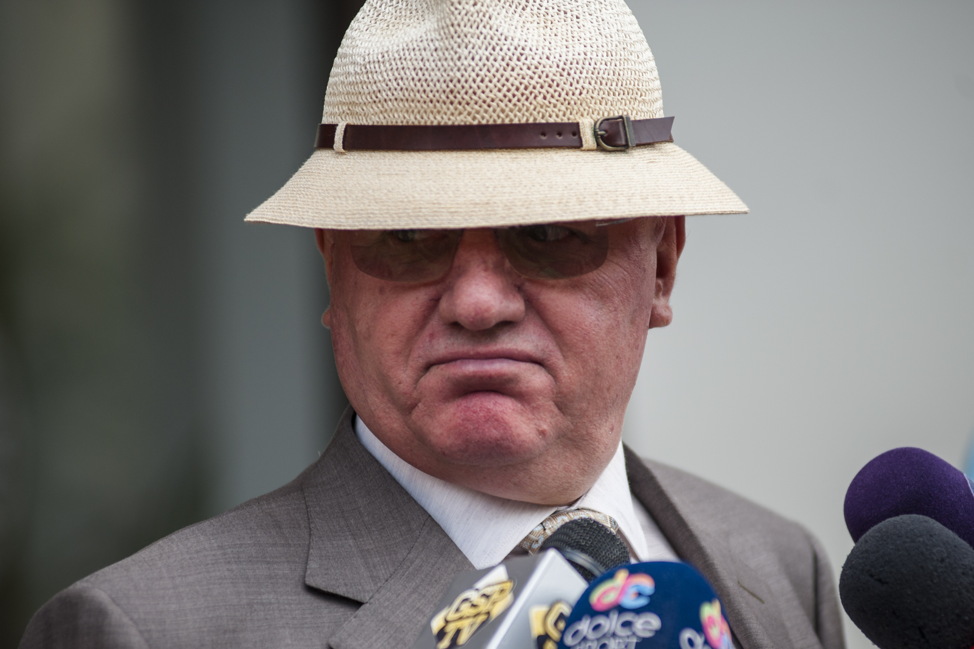 A inceput procesul dezafilierii Universitatii Craiova. Lui Dragomir i s-a facut rau la tribunal