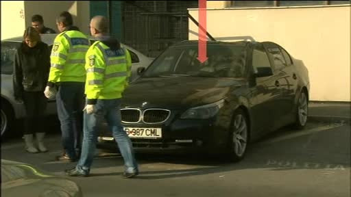 Hotul care a sarit de pe geamul sectiei din Capitala a aterizat pe o masina scoasa la vanzare