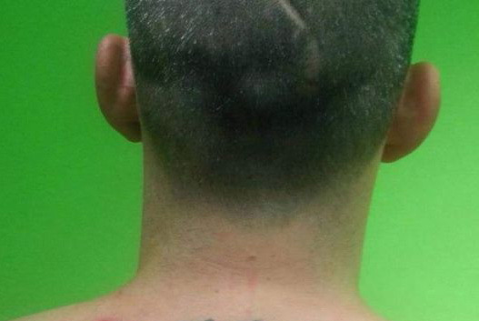 Cum si-a "reparat" acest tanar tatuajul dupa ce s-a despartit de iubita. Mii de oameni au ras