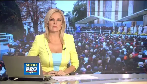 RECORD de credinciosi la Iasi. Cum vad cateva tinere din Japonia pelerinajul de Sf. Parascheva