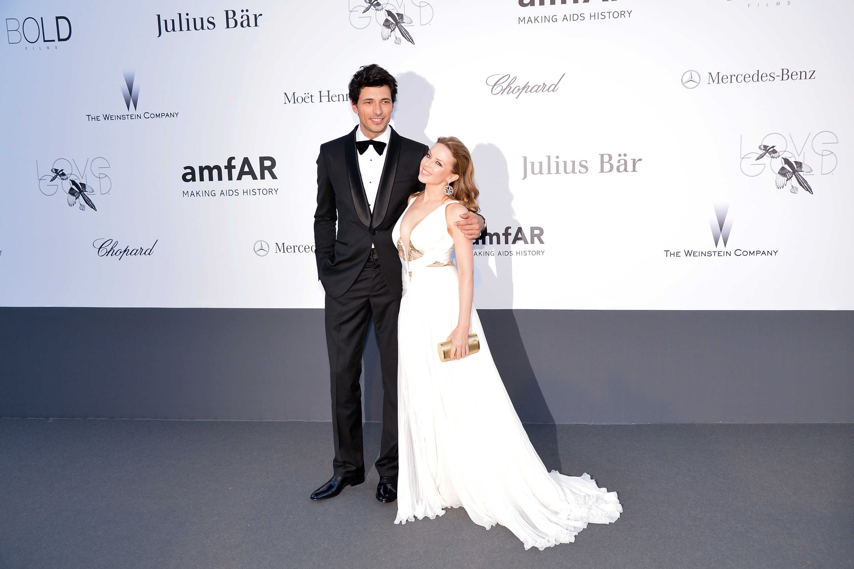 Kylie Minogue s-a despartit de iubitul ei dupa o relatie ce a durat 5 ani