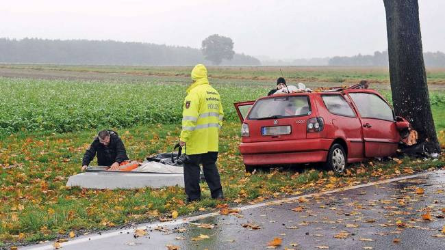 Momentul in care un tata ii spune adio fiului sau. Cea mai trista imagine a anului pe BILD