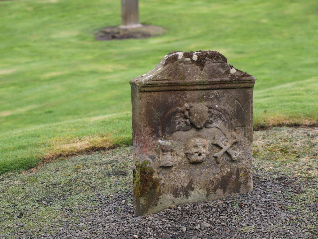 Si-a ingrozit toti vecinii cu ideea sa. Ce a facut un barbat in fata casei pentru Halloween