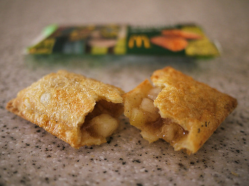 Unul din marile secrete ale McDonald's a fost dezvaluit. Ce contine placinta cu mere. VIDEO