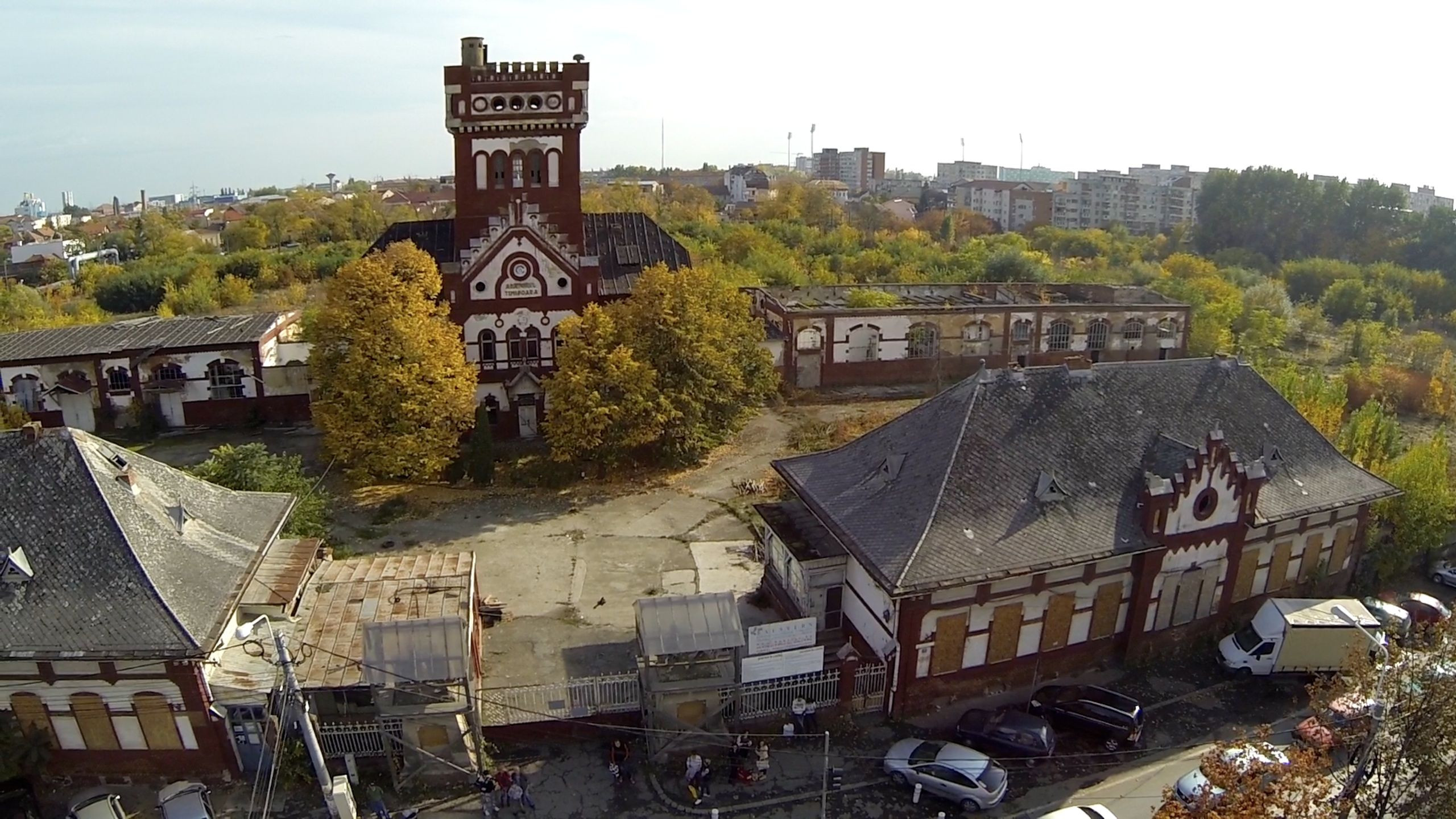 Proprietarii Abatorului,amendati pentru ca au lasat cladirea in paragina.VIDEO cu monumentul istoric