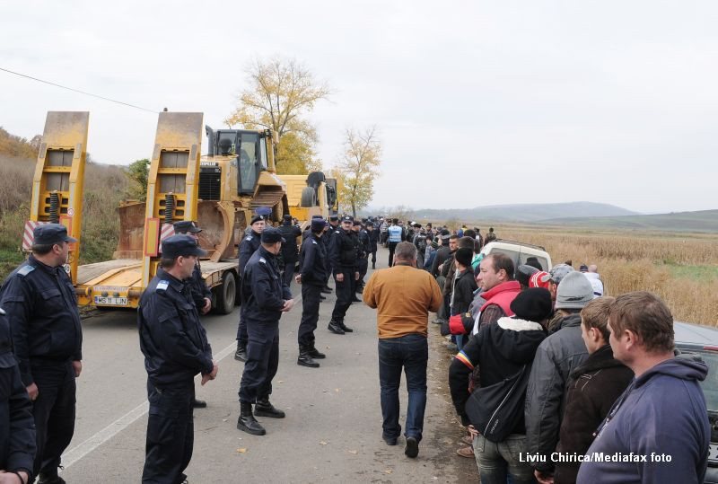 Protestele in cazul gazelor de sist si-au atins scopul. Chevron a suspendat activitatea in zona