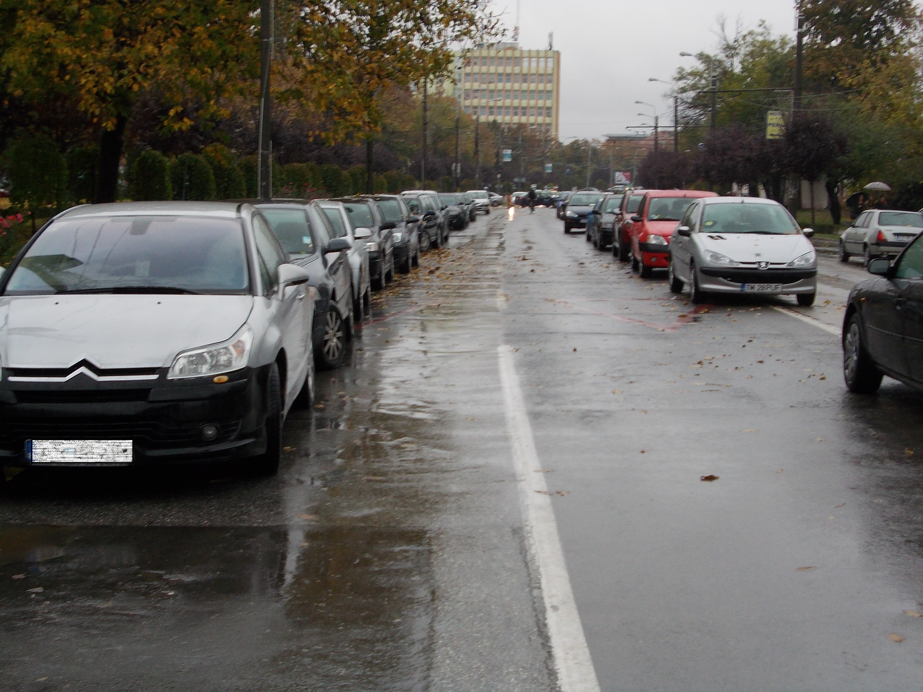 Pentru studenti,vanatoarea locurilor de parcare a luat sfarsit.Cum profita de santierul Michelangelo