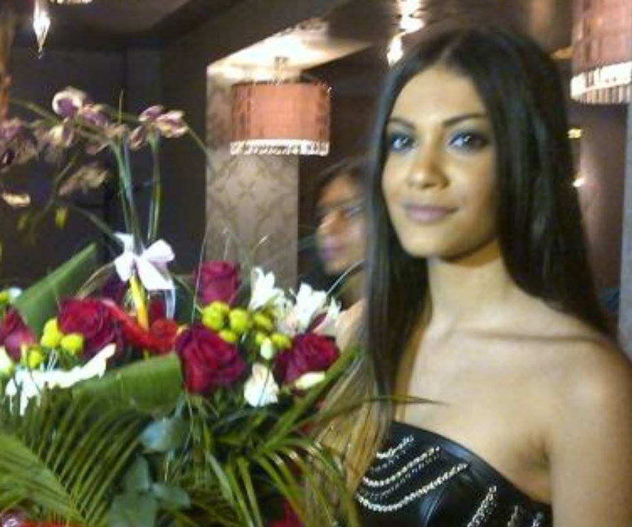 Fotografiile postate de Bety Salam pe contul ei de Facebook. Fanii au reactionat imediat