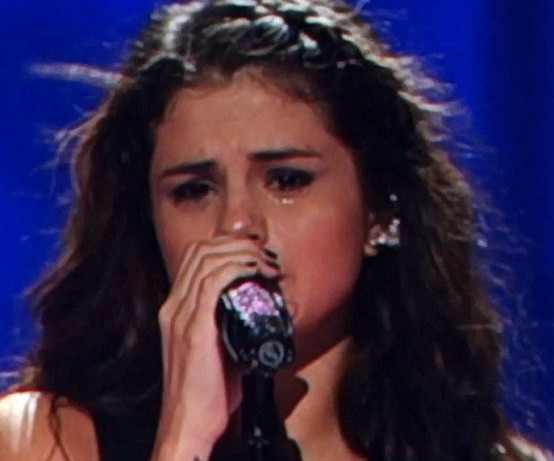 Selena Gomez a izbucnit in plans in fata a mii de fani. Ce s-a intamplat in timpul concertului.VIDEO