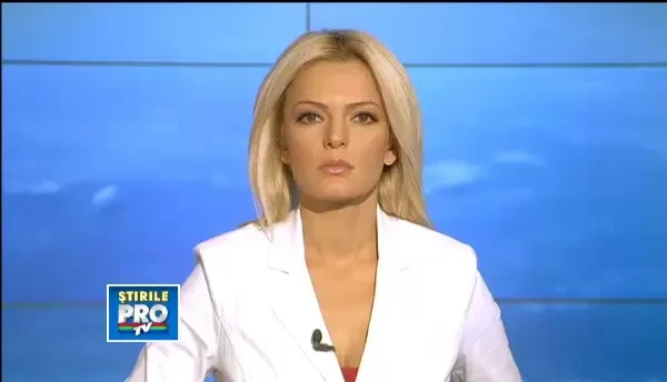 Ministrul Culturii, agresat de protestatari la o dezbatere. Trei persoane, audiate de politisti